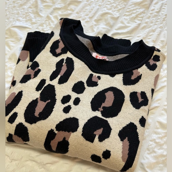 ๐๐คEVRI Leopard Sweater 1X NWT - Picture 11 of 12